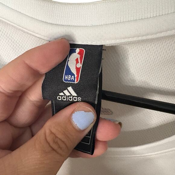 Lakers Kobe Bryant 24 NBA4her White Jersey Adidas Size Small NBA Patch Cute - Picture 3 of 8